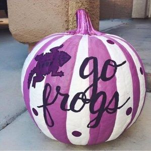 Meet your Posher, Traci